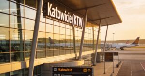 Katowice Pyrzowice: jak dojechać na lotnisko w 2026 roku?